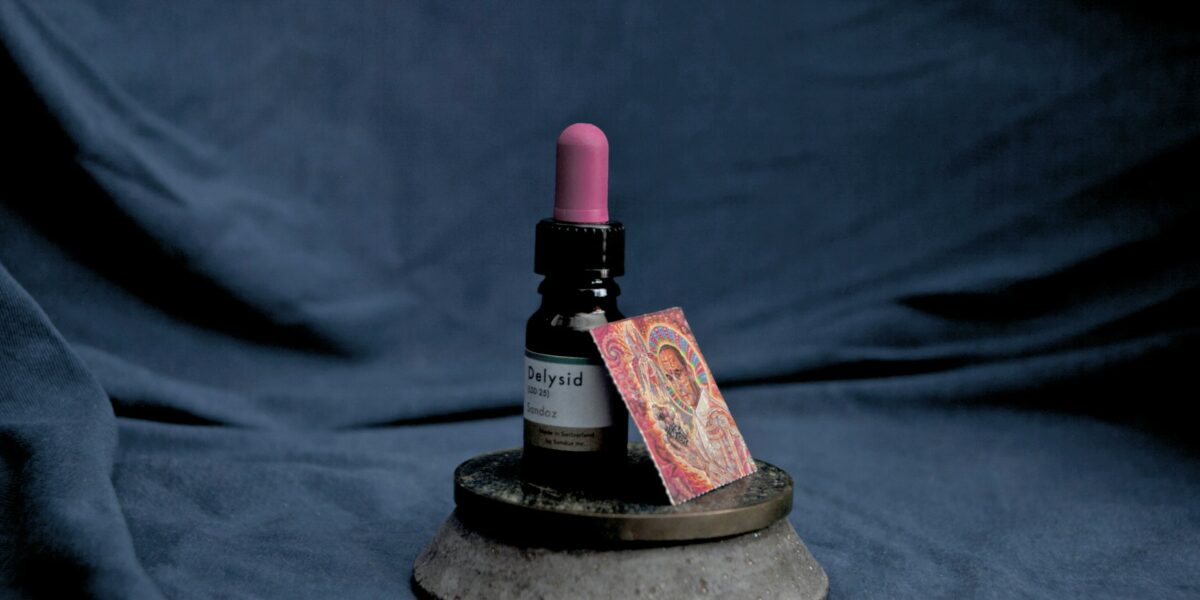 pretty drugthings RfPN6a62B6w unsplash